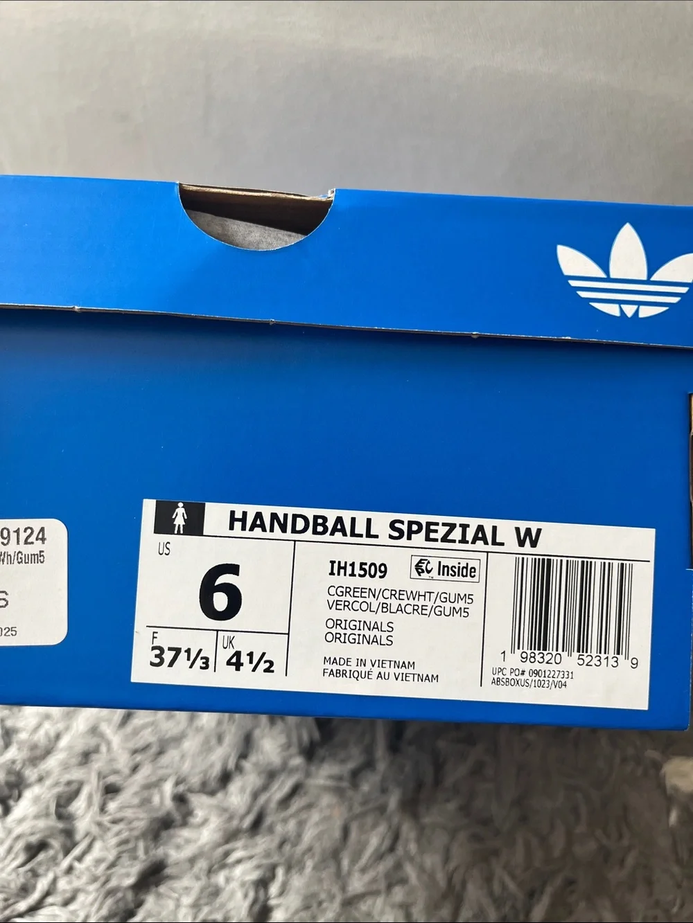 Adidas Handball Spezial sneakers. Womens US size 6. Green. New in box.